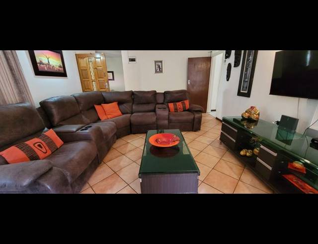 3 BEDROOM HOUSE FOR SALE IN RANDHART